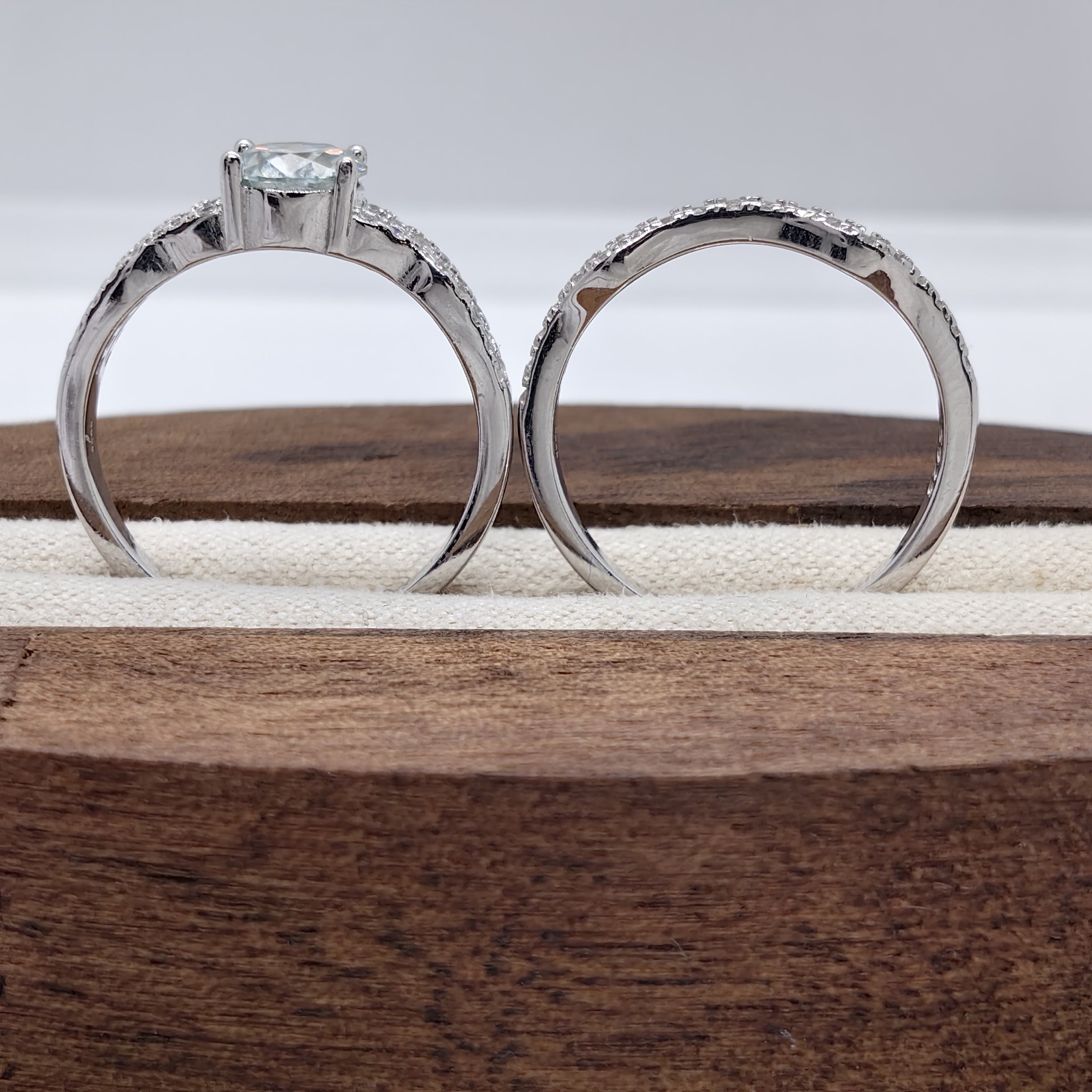 Women’s 1 Carat Moissanite Ring Sterling Silver Round Cut Engagement Jewelry