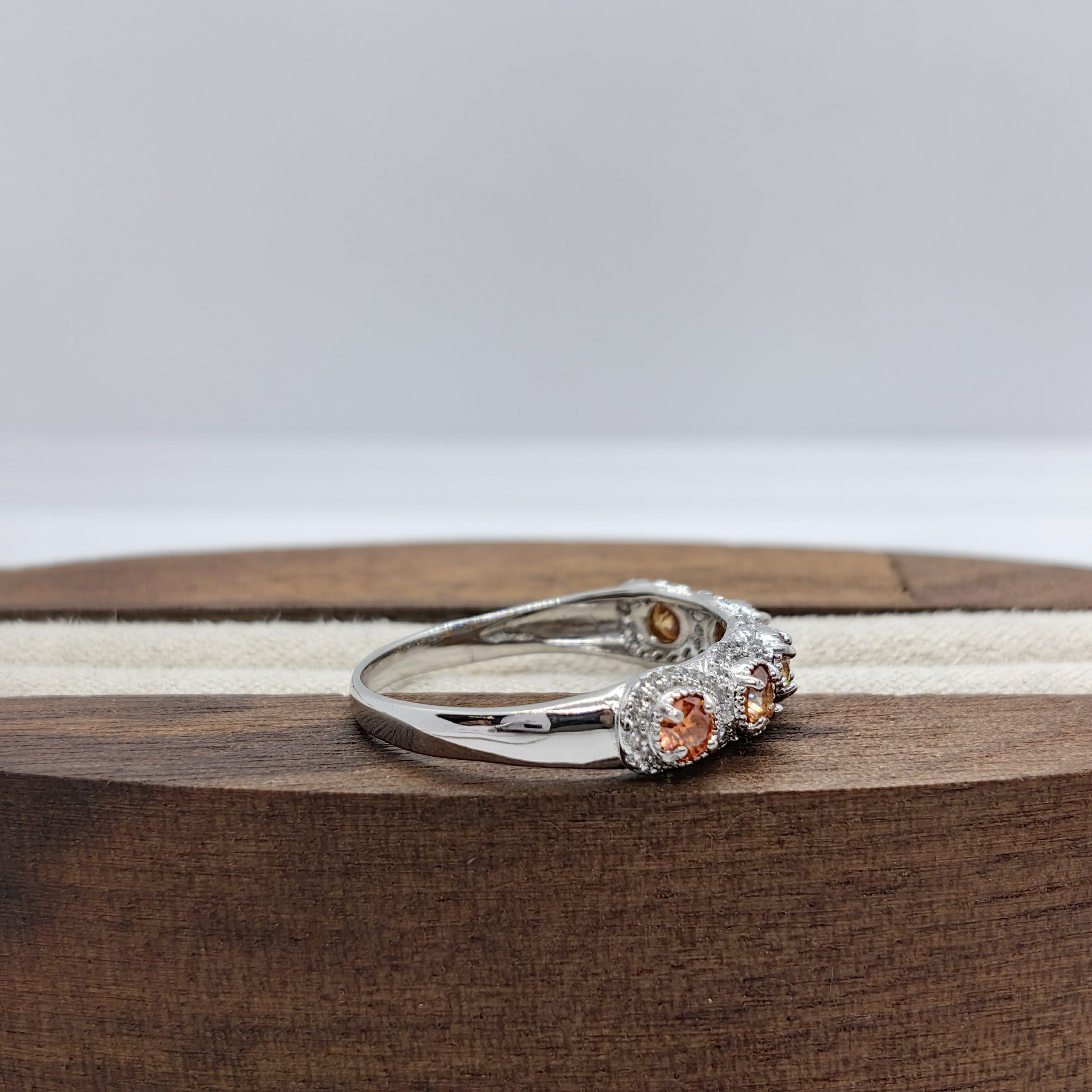 Кольцо из стерлингового серебра с 0,5 карата моиссанита, 5 камней и покрытием из 18-каратного золота