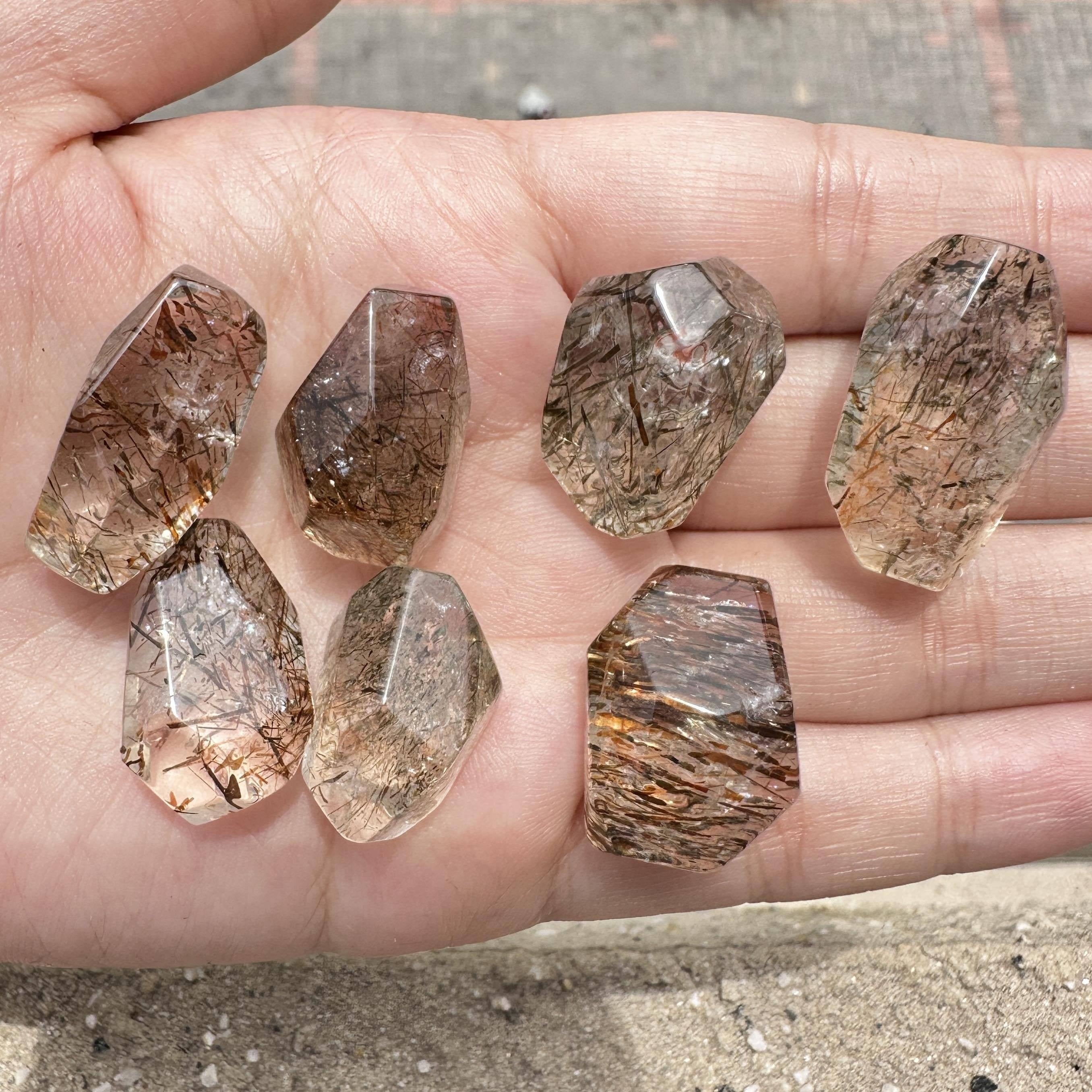 Multi-Colored Rutile Quartz Gemstone 2.01-2.59cm for Collectors and Gifts