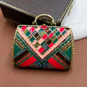 Chiroyli Vintage Brosh, Rhinestone'lar bilan bezatilgan - O'rta asr uslubidagi zamonaviy Emal Pin, Retro Ayollar Aksessuari, Yagona Nadir Zargarlik Belgisi