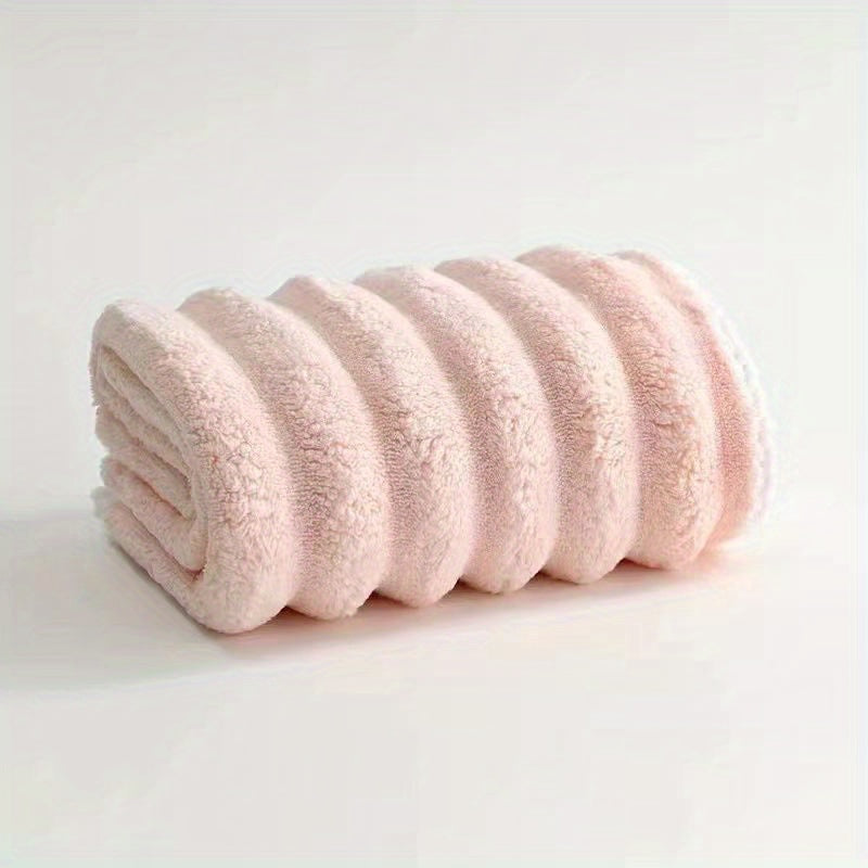 Coral Fleece qo‘l sochiq, chiziqli dizayn bilan, 270 GSM, yuqori singdiruvchan, tolchasiz