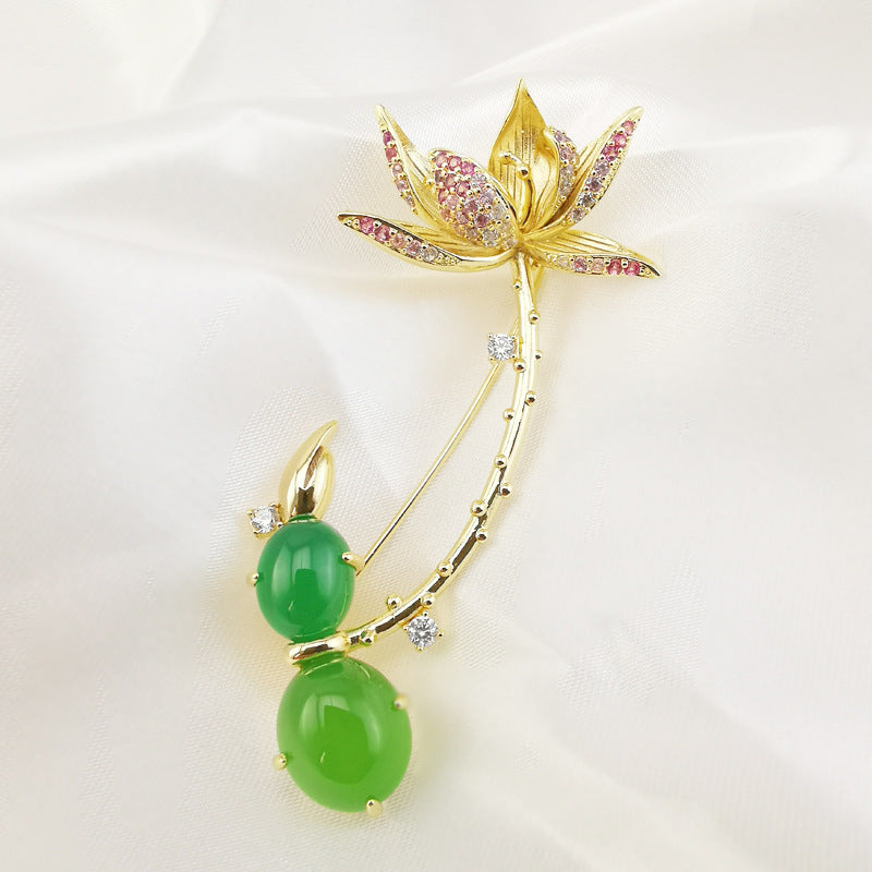 Green Crystal Lotus Brooch Floral Rhinestone Pin for Women's Fashion