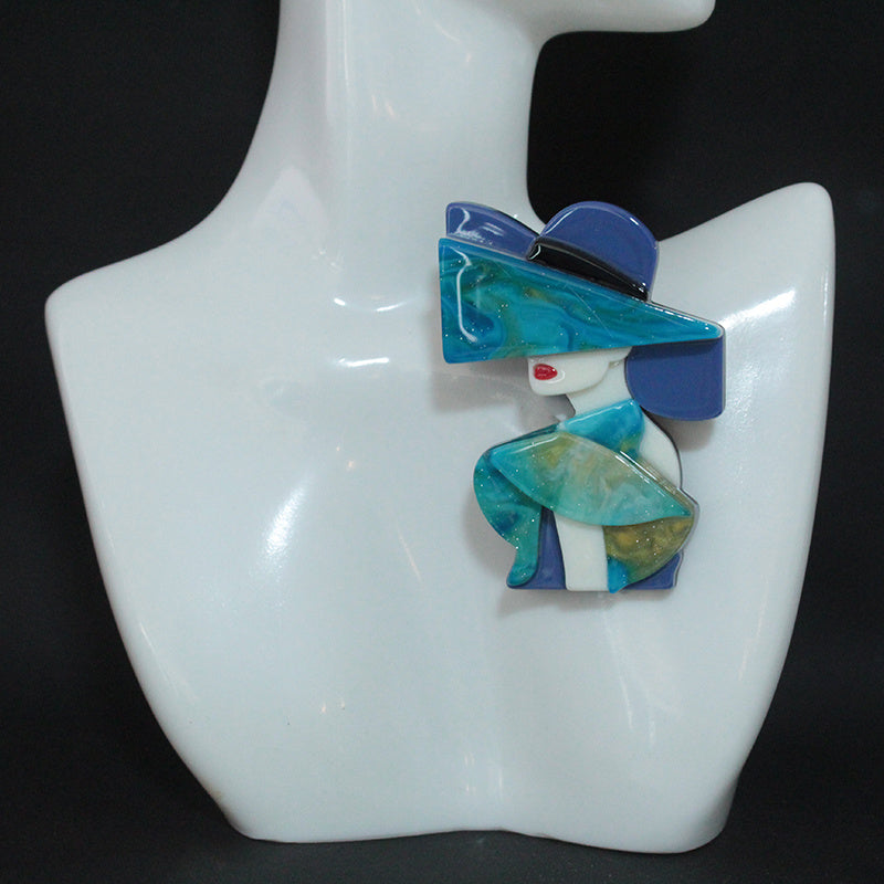 Elegant Hat-Shaped Brooch for Women's Dresses and Clothing Decorative Accessory