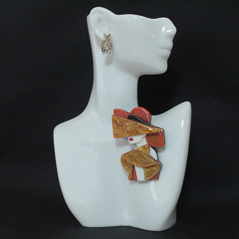 Elegant Hat-Shaped Brooch for Women's Dresses and Clothing Decorative Accessory