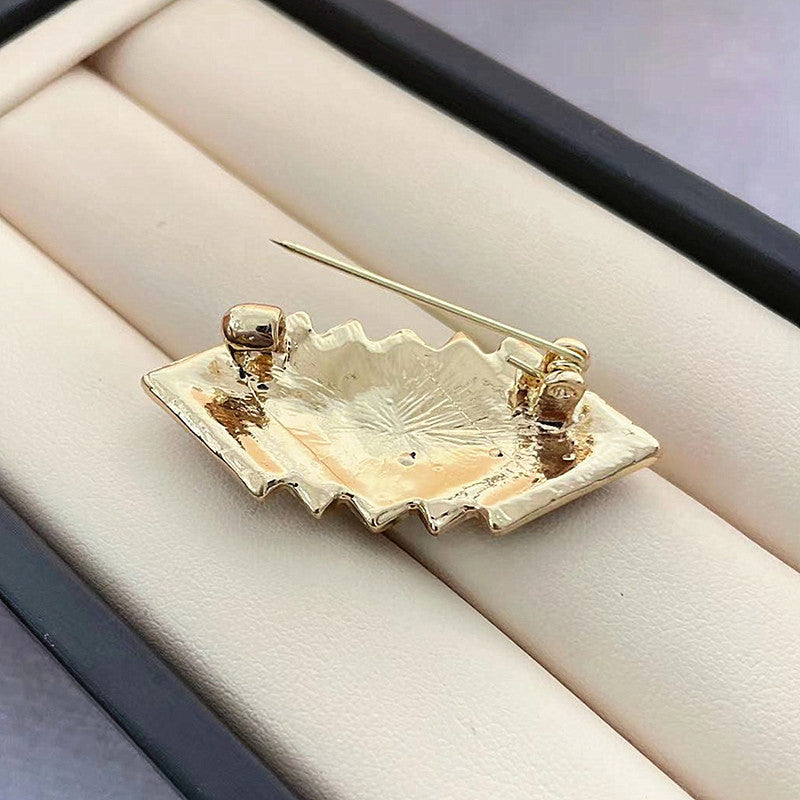 Retro Geometric Brooch with Rhinestones for Special Events