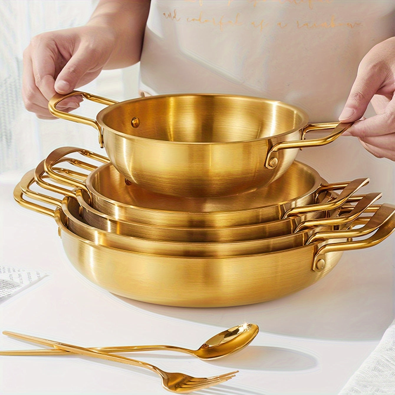 Golden Stainless Steel Ramen Pot with Lid for Soup and Seafood Cooking