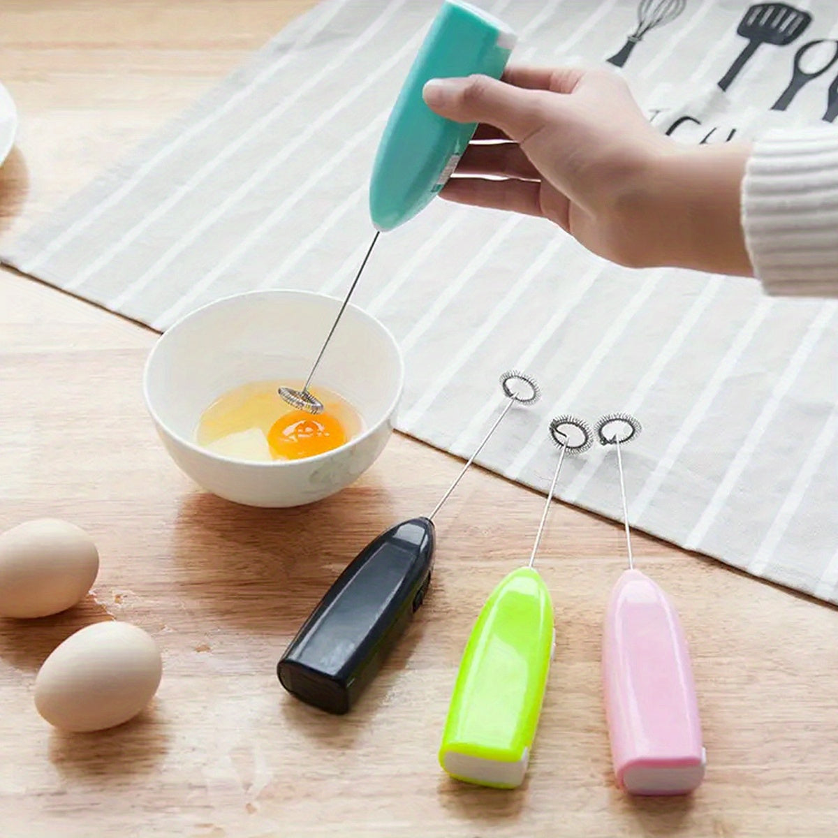 Electric Milk Frother and Egg Beater, Battery Powered, Stainless Steel, Portable Foam Maker for Coffee and Desserts