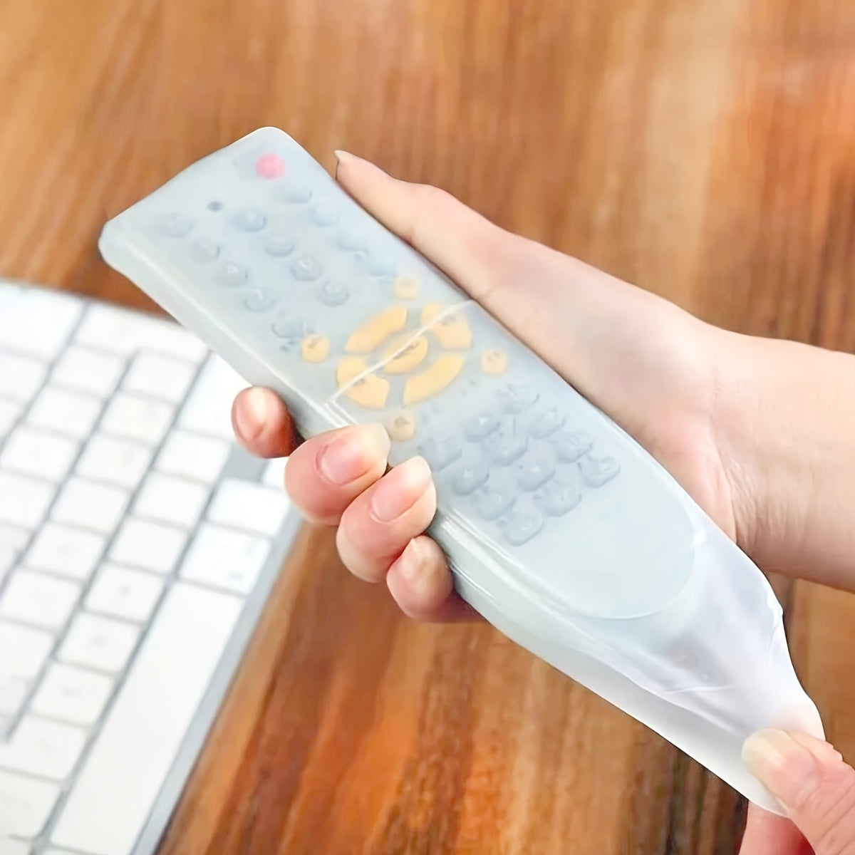 Cubierta de silicona para control remoto, a prueba de polvo y transparente para TV y aire acondicionado, tamaño pequeño y mediano