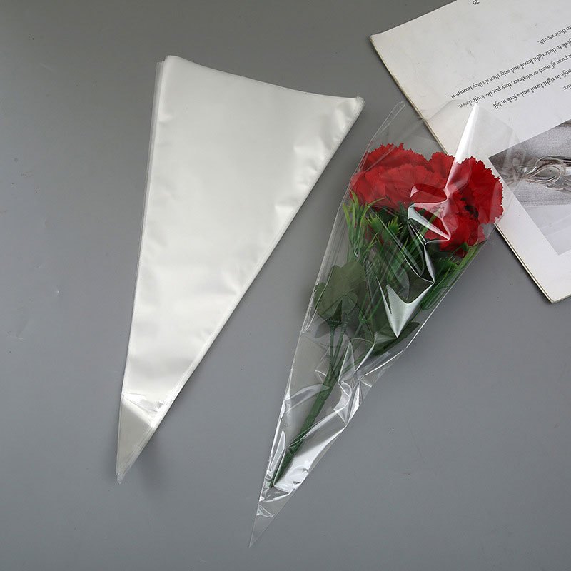 Set of 100 Disposable Piping Bags for Cake Decorating with Triangle Design