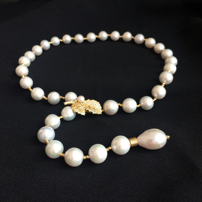 Zarif Barokko Pendant Marjon - Vintage Ilhomlangan Sviter Zanjiri, Partylar va Sovg'alar uchun Moslashtirilgan, O'ziga Xos Tasodifiy Sovg'a Qutisi Kiritilgan