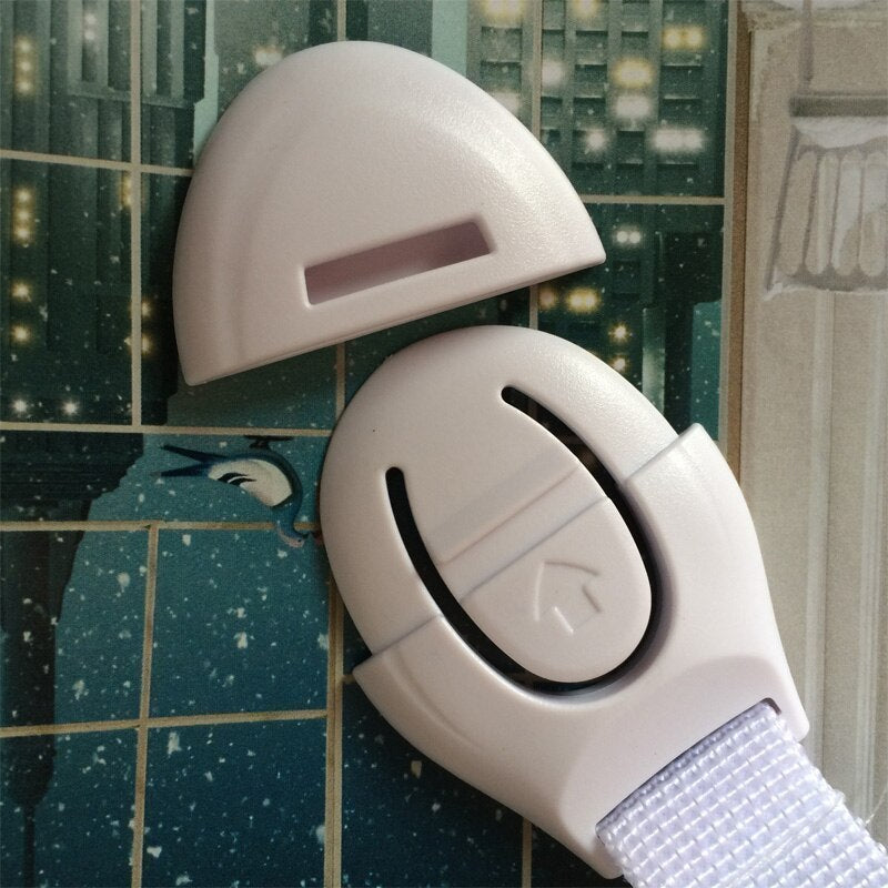 5 до 10 штук расширенных многофункциональных замков безопасности, включая замки для ящиков, замки для холодильников и замки для окон и дверей.