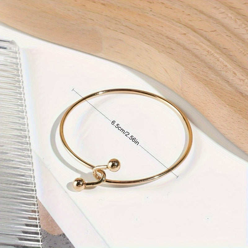 2-компонентный набор прочных занавесок с держателями из цинкового сплава с шариковыми наконечниками в классическом стиле, идеально подходящий для добавления изящества в ваш домашний или офисный декор.