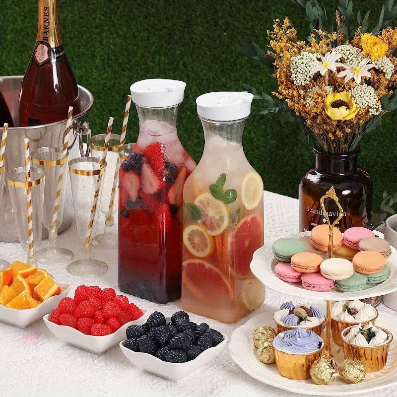 Набор из 2 прозрачных пластиковых бутылок по 50 унций с откидными крышками — отлично подходит для подачи холодного чая, сока и воды | Подходит для дома, ресторанов и мероприятий общественного питания | Пожалуйста, мойте только вручную