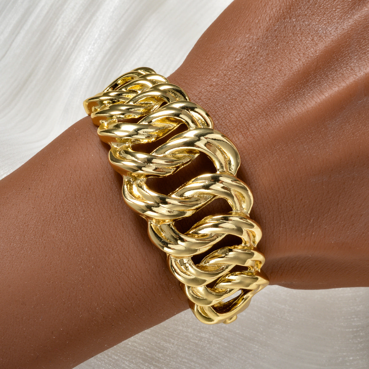 Women's Copper Jewelry Set with Interlocked Circle Choker Earrings Bracelet Ring