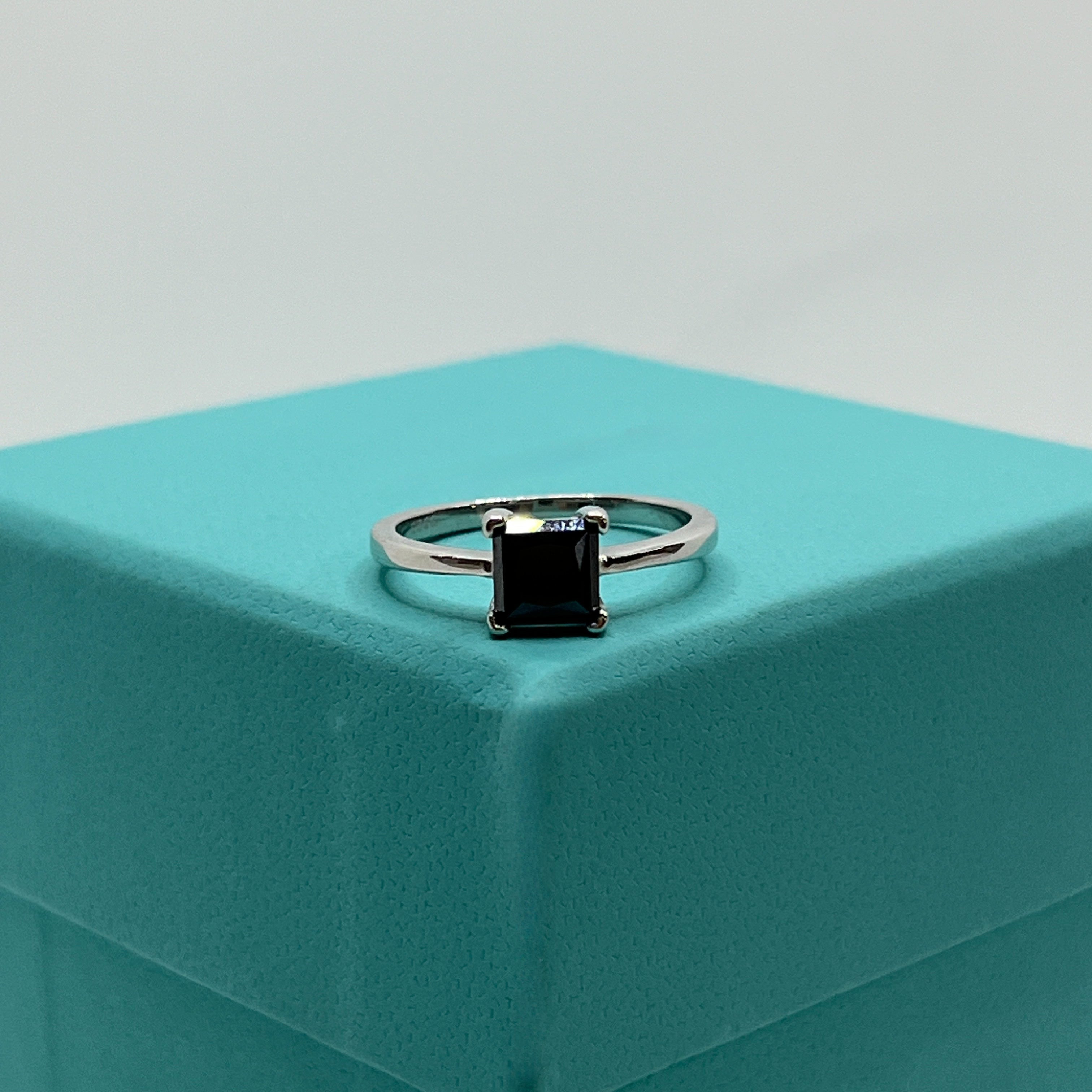 Black Moissanite Princess Cut Ring 1 Carat Four-Claw Engagement Jewelry