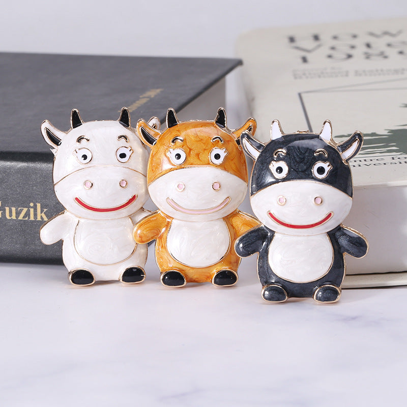 Enamel Cow Brooch Pin Animal-Shaped Accessory for Men and Women