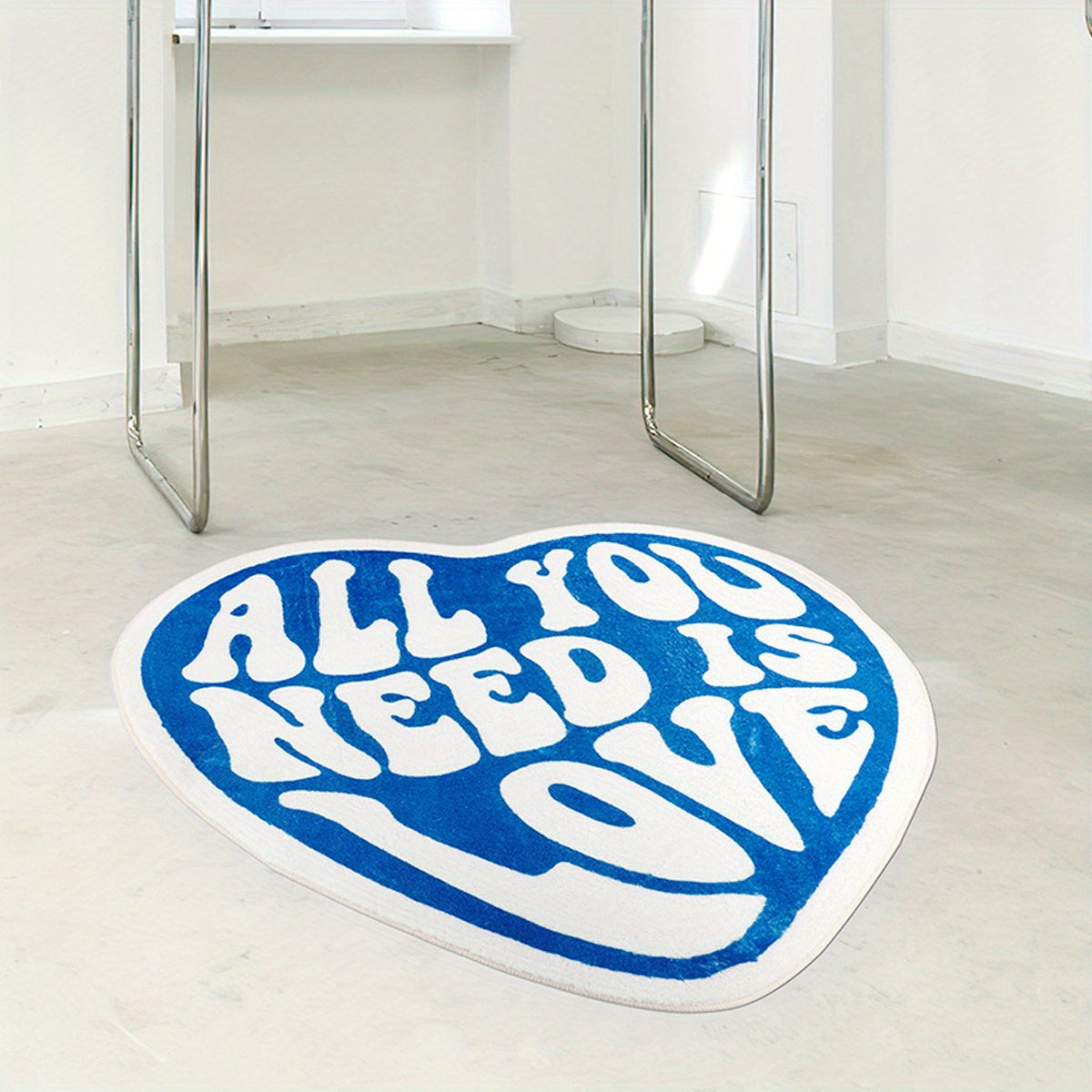 Yumshoq velur yurak shaklidagi gilam yotoq xonasi va mehmonxona uchun, sirpanmaydigan, 8mm qalinlikda