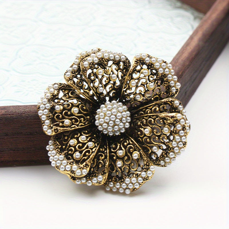 Retro Rhinestone Flower Brooch with Pearl Embellishments and Filigree Cut-Out Design