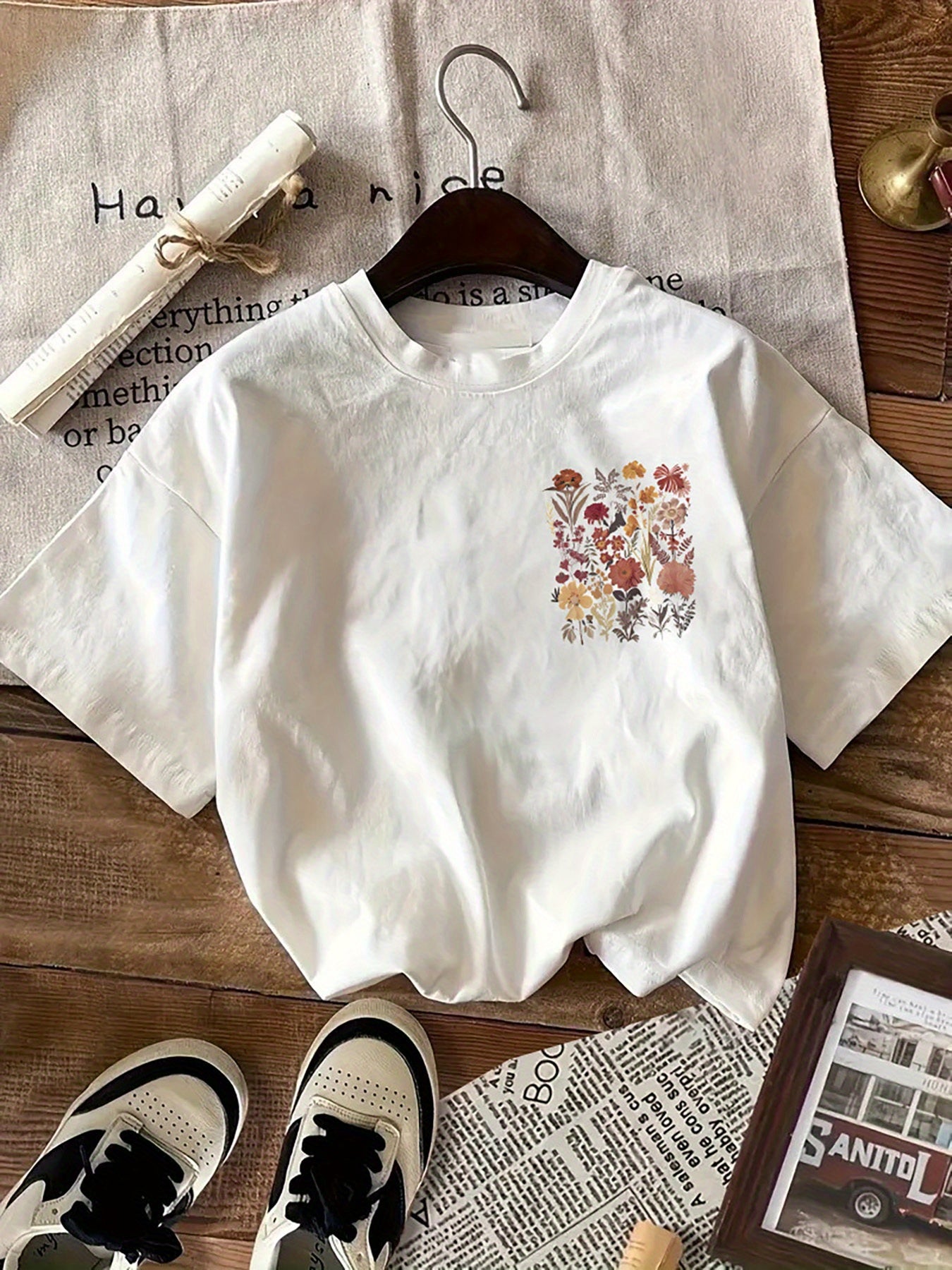 Women's Cotton Floral Graphic T-Shirt with Autumn Print Crew Neck Short Sleeve Casual