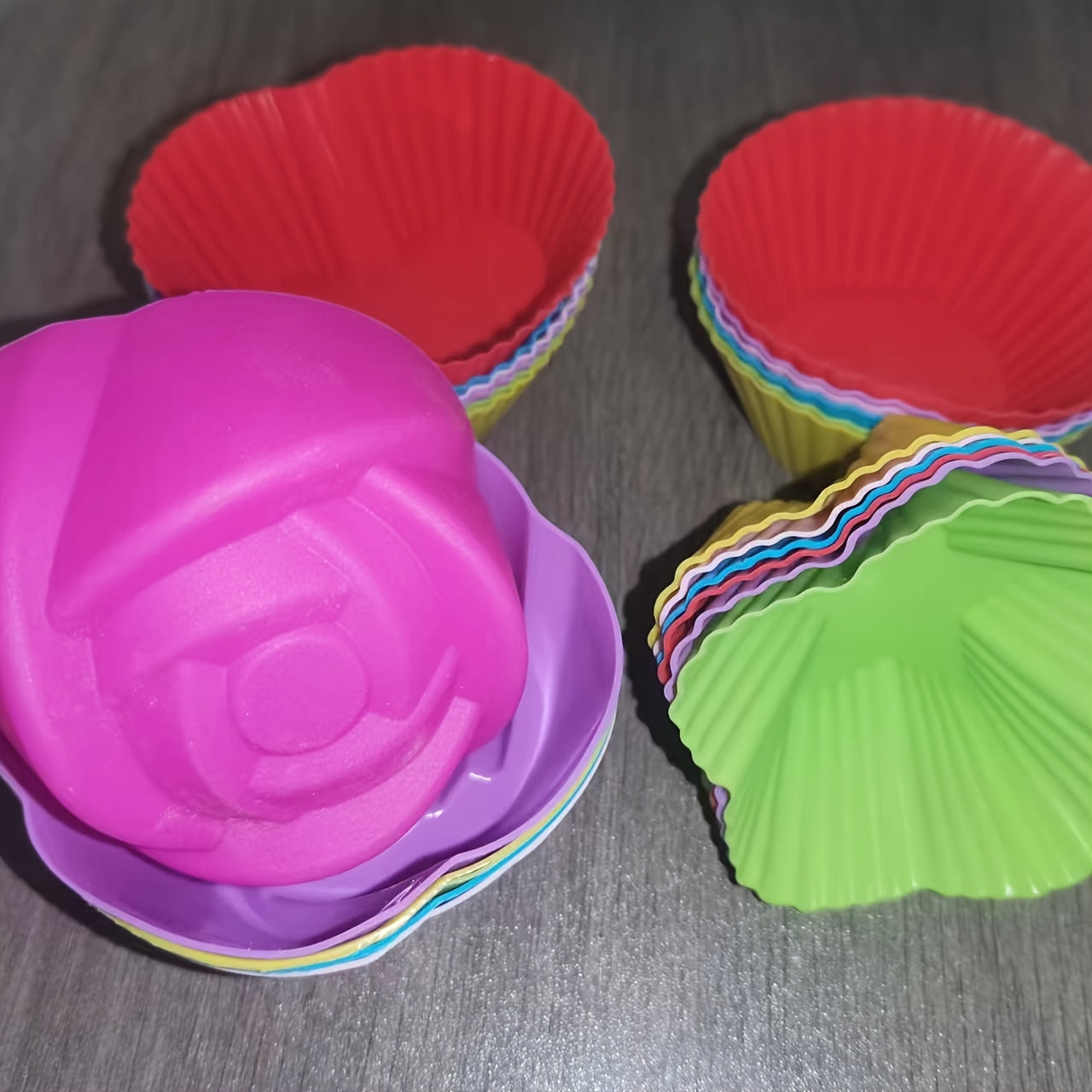Set of 12 Silicone Cupcake Liners Baking Cups in 4 Shapes for Muffins and Pastries