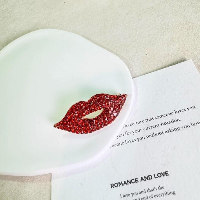 Red Lip Brooch with Sparkling Diamonds for Elegant Fashion Accessories