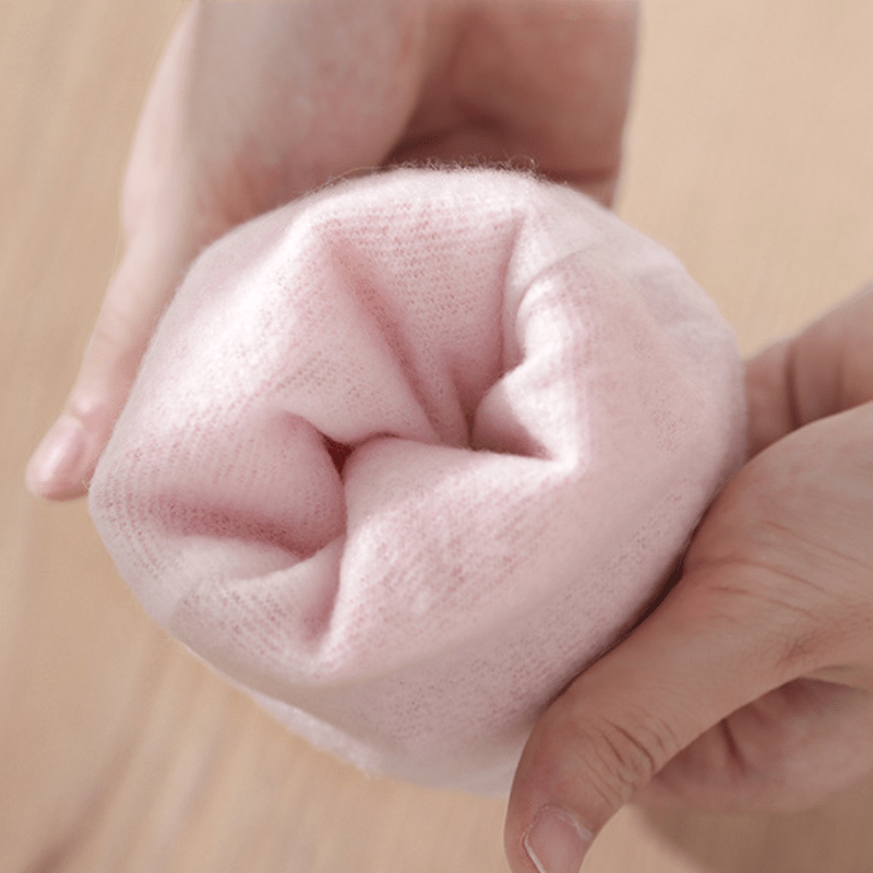 Thick Fleece-Lined Waterproof Winter Gloves for Cleaning and Cold Weather