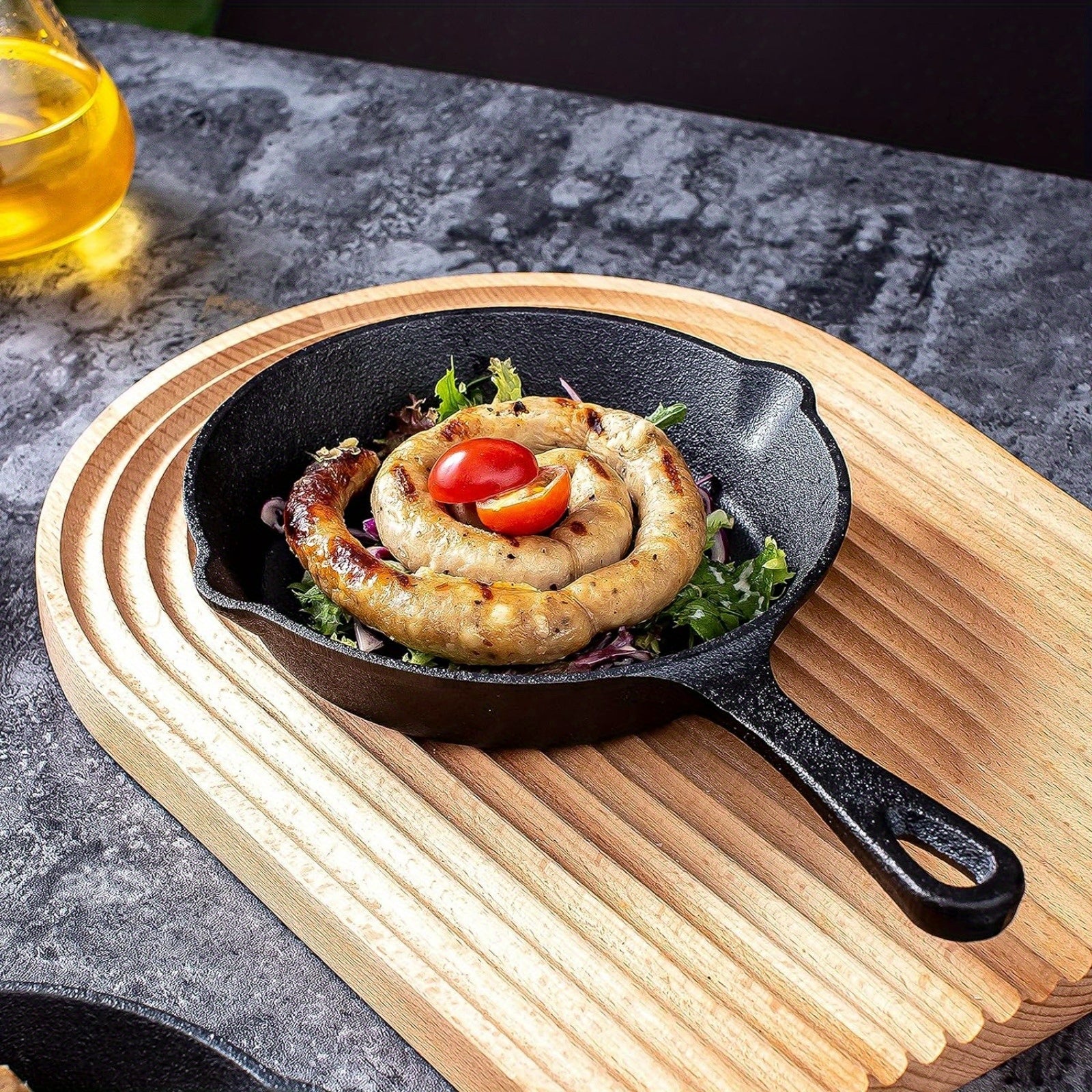 Набор из 4 предварительно приправленных чугунных сковородок - только ручная мойка - диаметр 15,24 см - безопасные для духовки жаровни - прочная посуда с силиконовыми ручками - идеально подходит для приготовления как в помещении, так и на улице