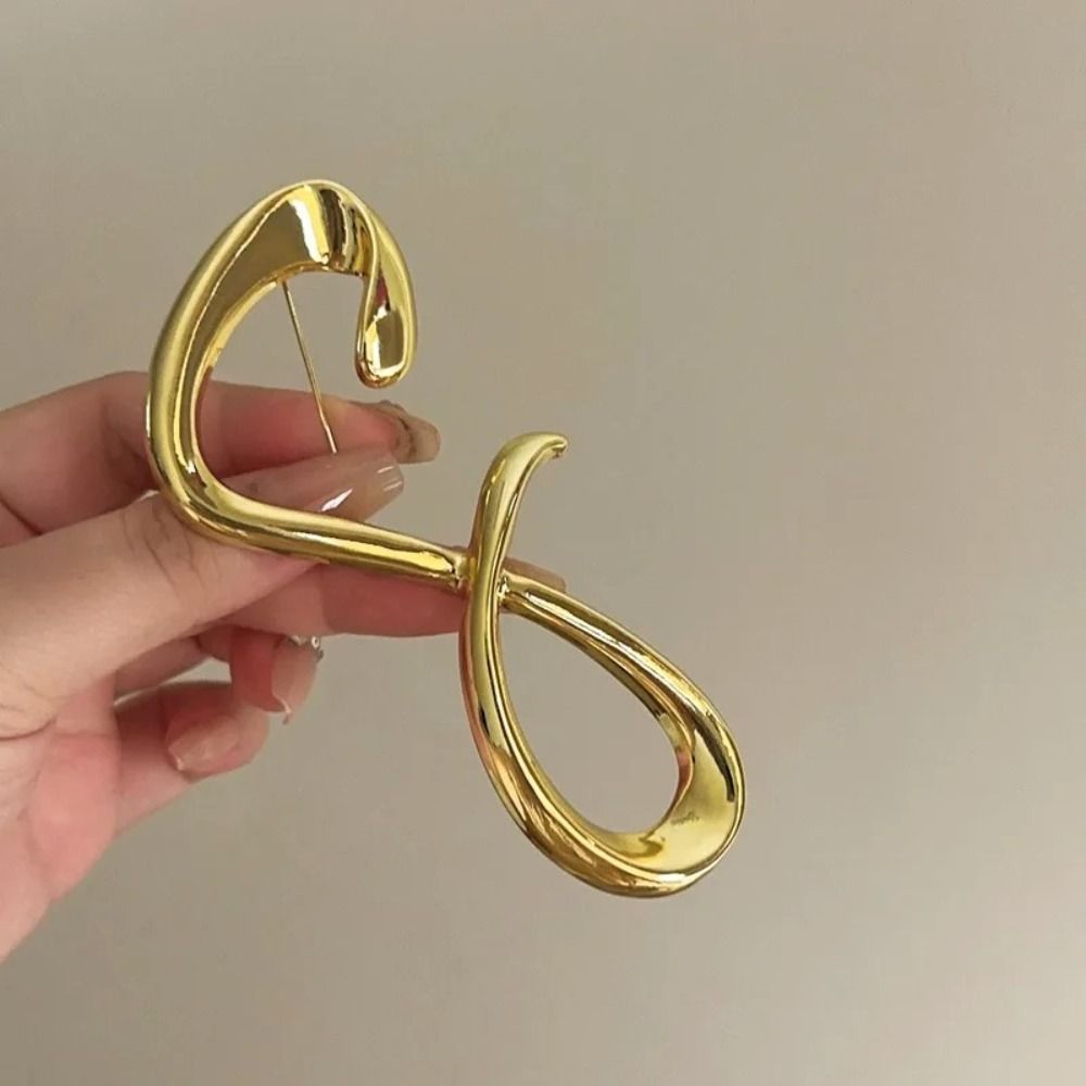 Gold Tone Alloy Infinity Symbol Brooch Metal Lapel Pin for Coats and Collars