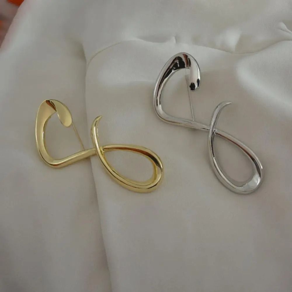 Gold Tone Alloy Infinity Symbol Brooch Metal Lapel Pin for Coats and Collars