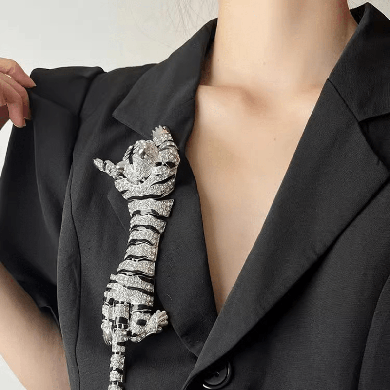 Vintage Tiger Design Brooch with Movable Joints and Exaggerated Diamonds