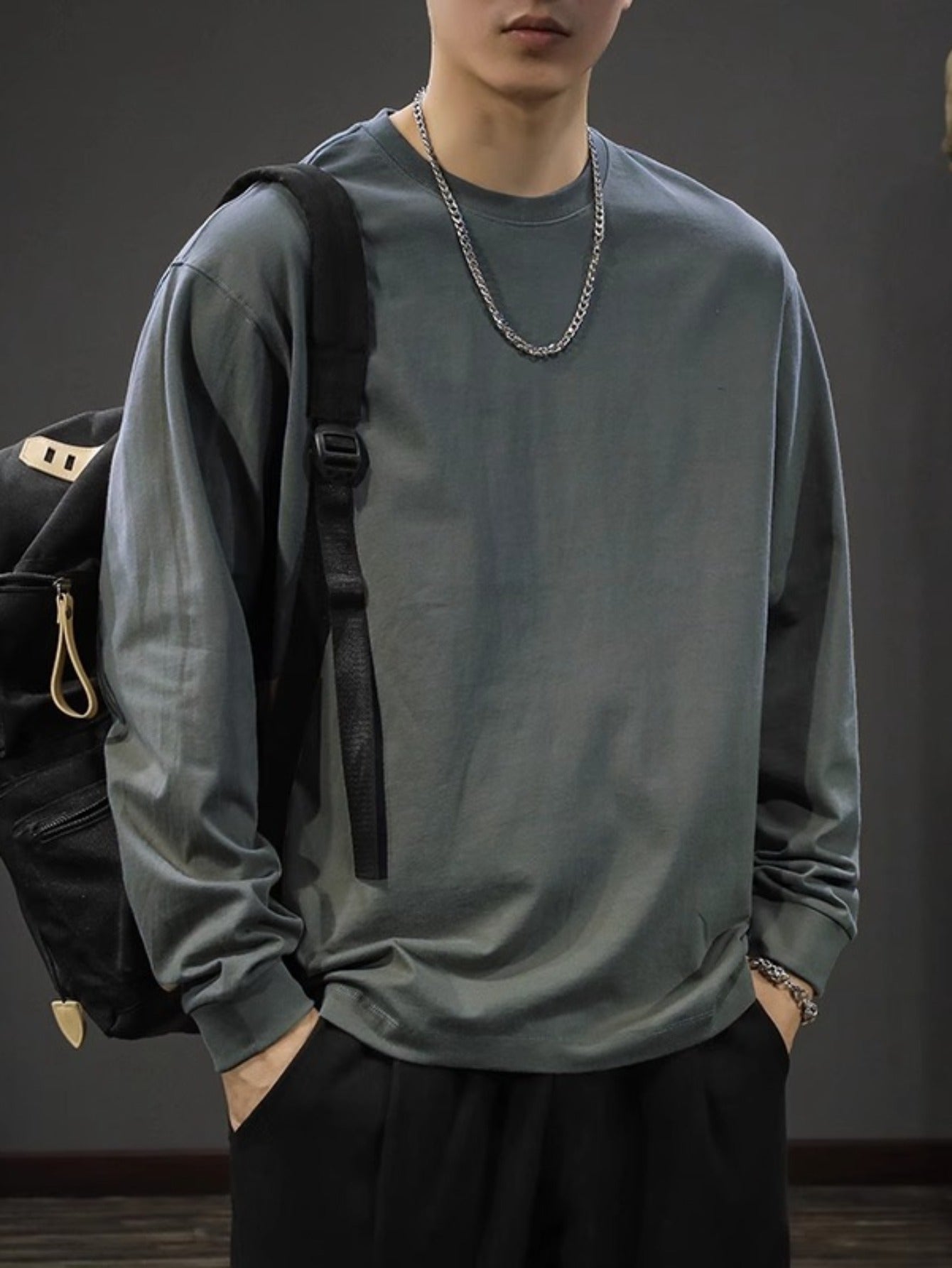 Erkaklar uchun tasodifiy paxta uzun qo'lqopli futbolka, keng kesim, bahor va kuz uchun ideal.