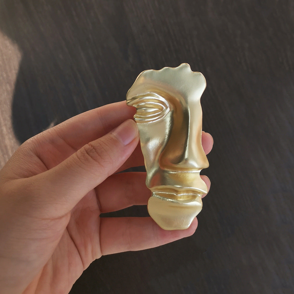 Half Face Punk Style Alloy Brooch Pin Abstract Facial Feature Badge for Clothing Accessories