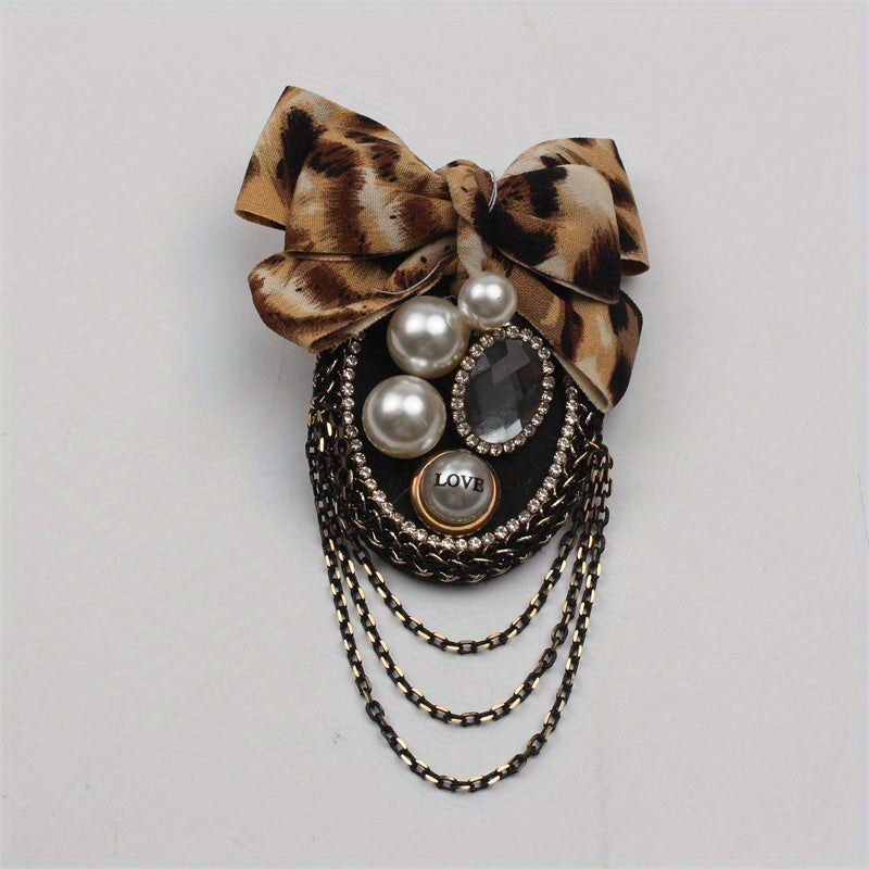 Elegant Rhinestone and Pearl Brooch Pin for Parties and Daily Wear