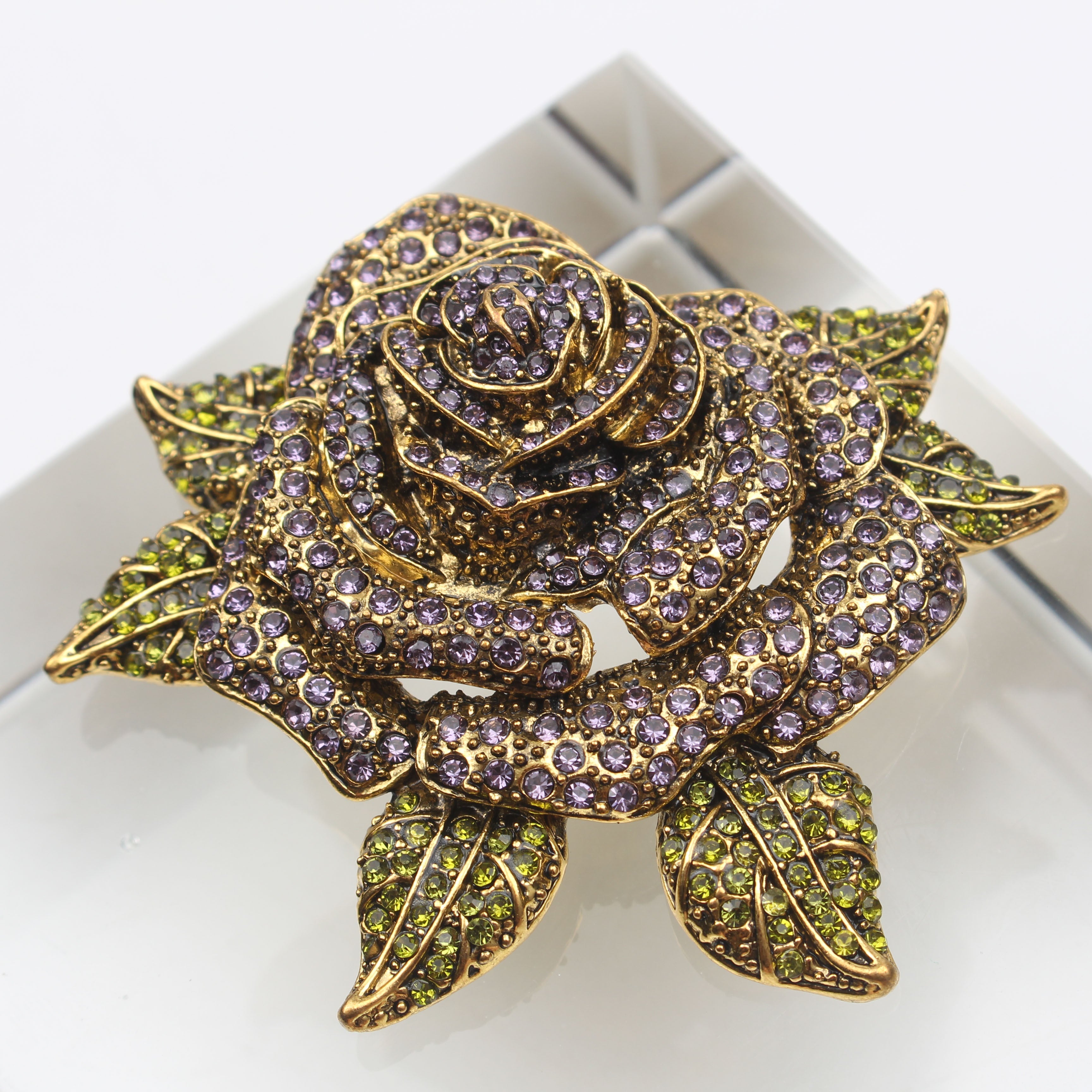 Minimalist Flower-Shaped Enamel Rose Brooch with Czech Diamond Accents Stylish Floral Pin for Fashion Accessory