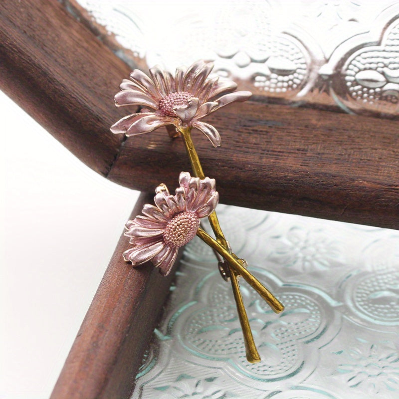 Ручная работа. Брошь с двумя подсолнухами и стразами, винтажный стиль, женский аксессуар