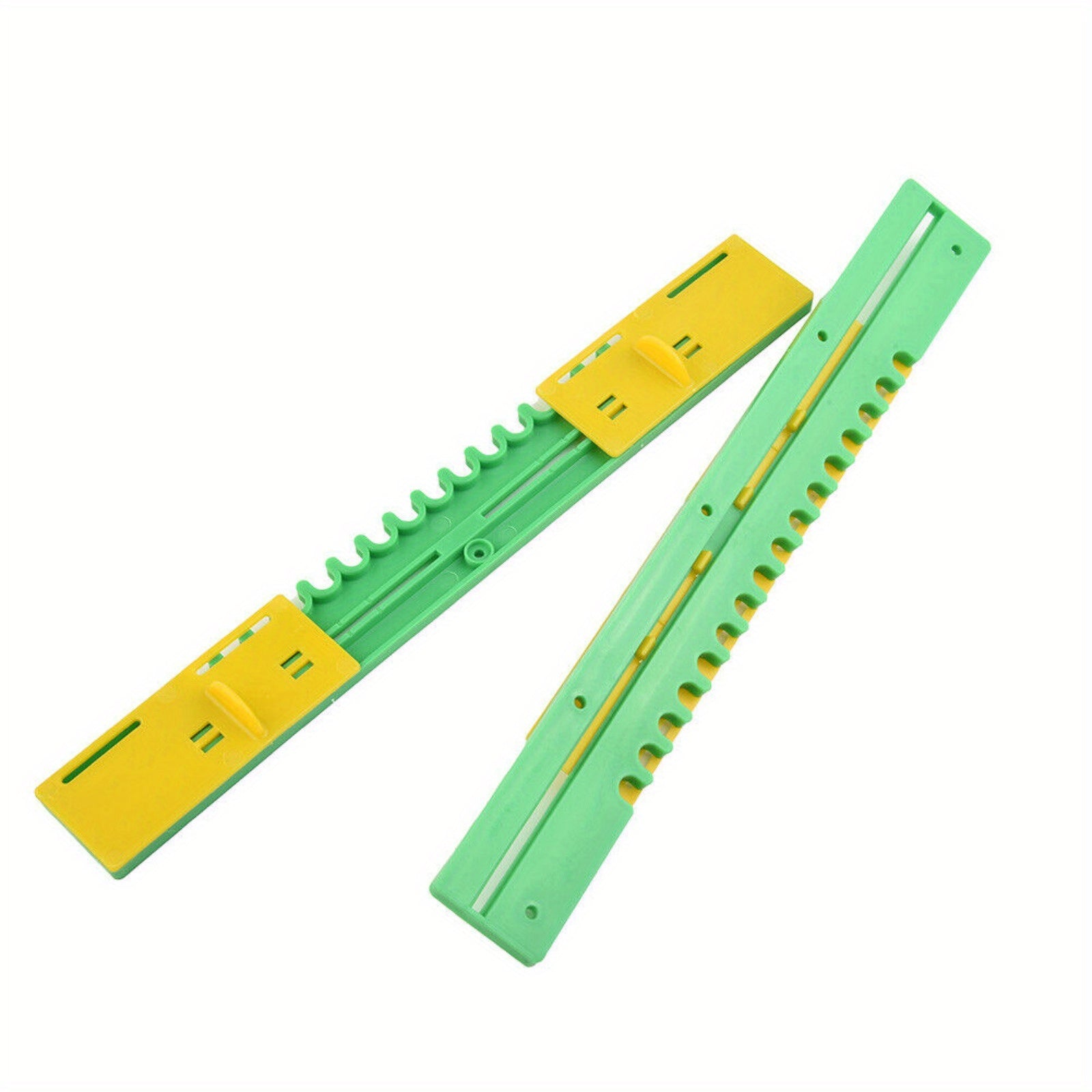 5 ta plastik asalari uyining eshiklari, tuxum qo'yish darvozasi bilan, yengil va ko'chma, bir nechta o'lchamlarda mavjud.