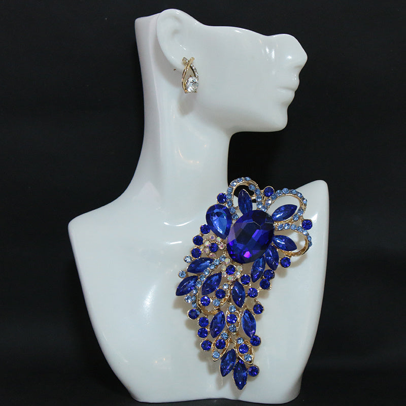 Luxury Rhinestone Brooch Large Alloy Glass Pin Elegant Fashion Accessory for Women