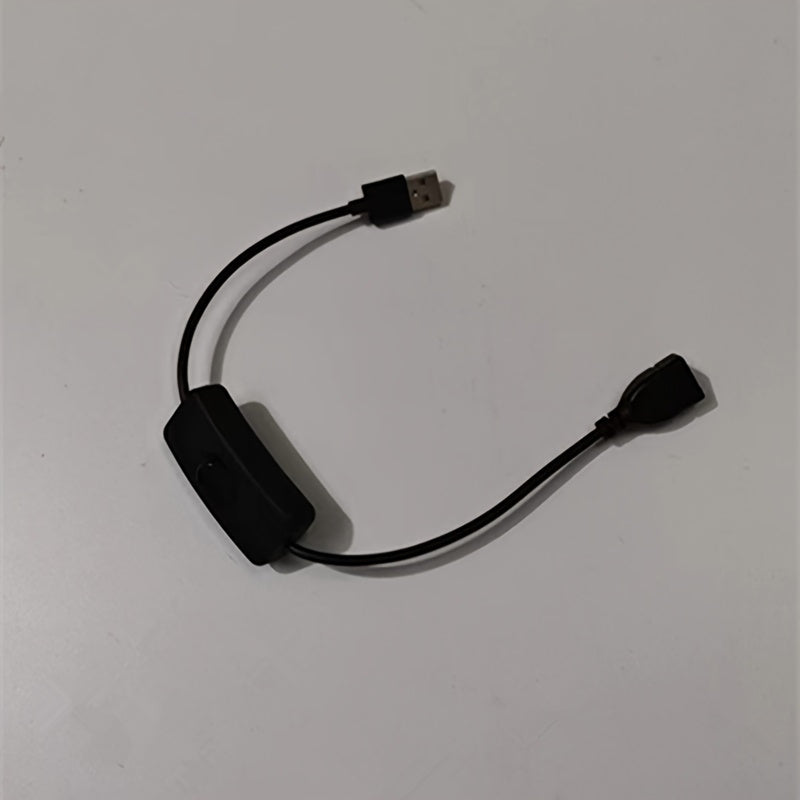 Bir nechta qurilmalar, masalan, haydash yozuvchisi, LED stol lampasi, USB ventilyatori va LED lenta uchun yoqish/o'chirish tugmasi bilan USB kabel.