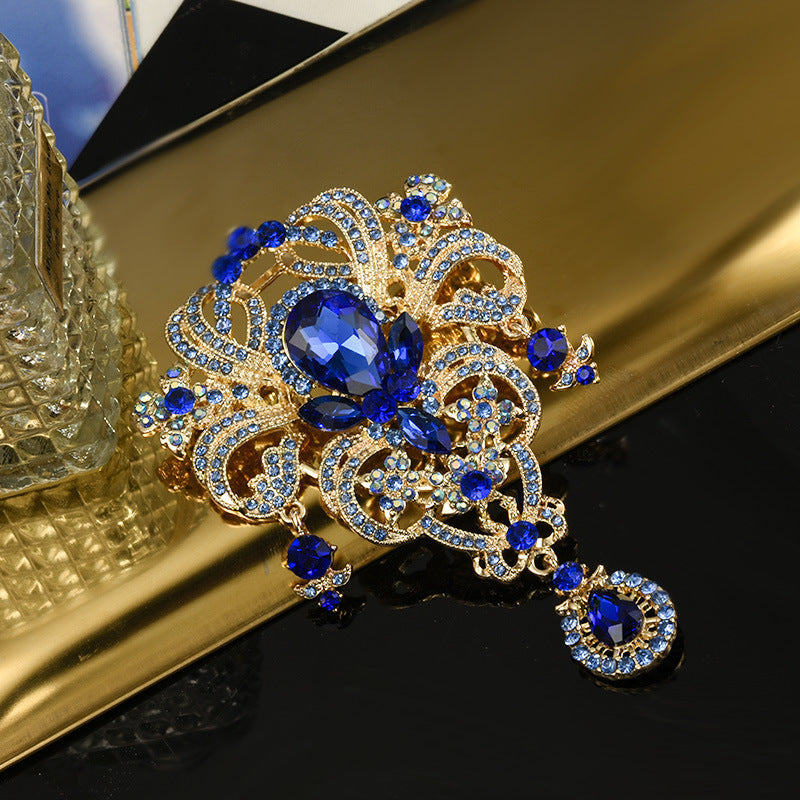 Antique-Inspired Crystal Flower Brooch Rhinestone Jewelry for Scarves and Clothing