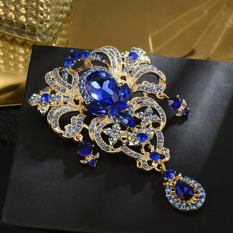 Antique-Inspired Crystal Flower Brooch Rhinestone Jewelry for Scarves and Clothing