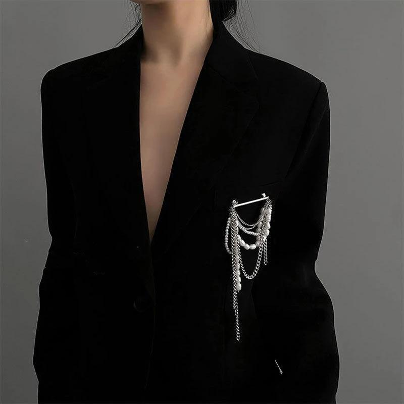 Women's Pearl Brooches Pins Elegant Fashion Accessories for Parties and Events