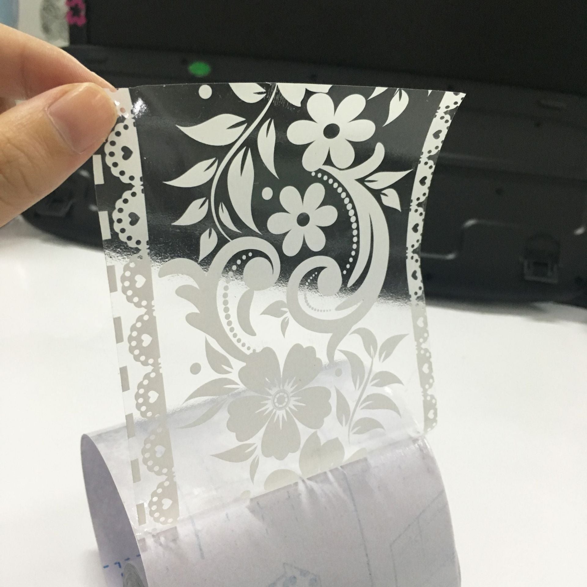 Self-Adhesive PVC Lace Pattern Window Film Roll for Glass Mirror Decoration