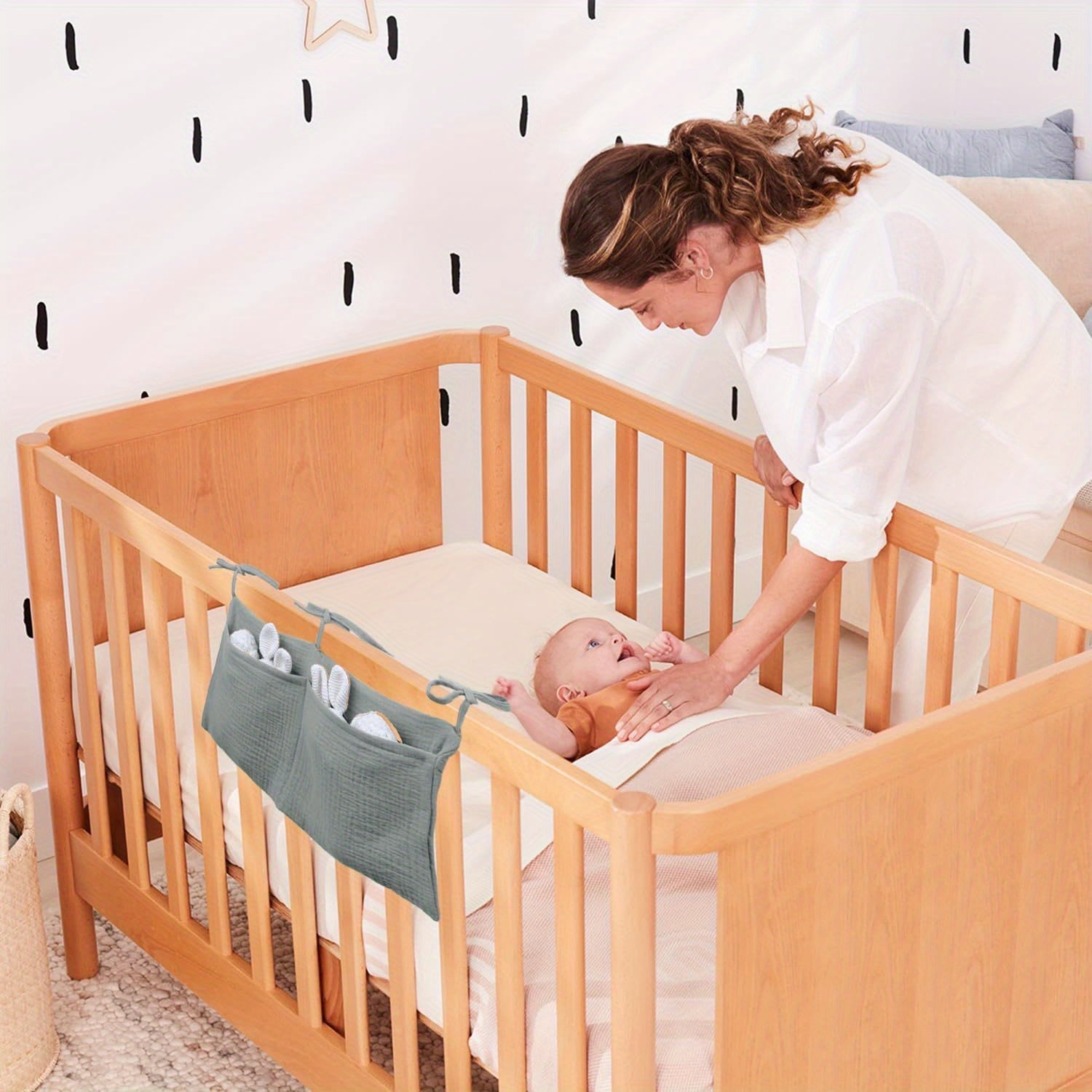 Kids Nursery Storage Bag Hanging Organizer for Travel and Bedroom Space Saving Nylon