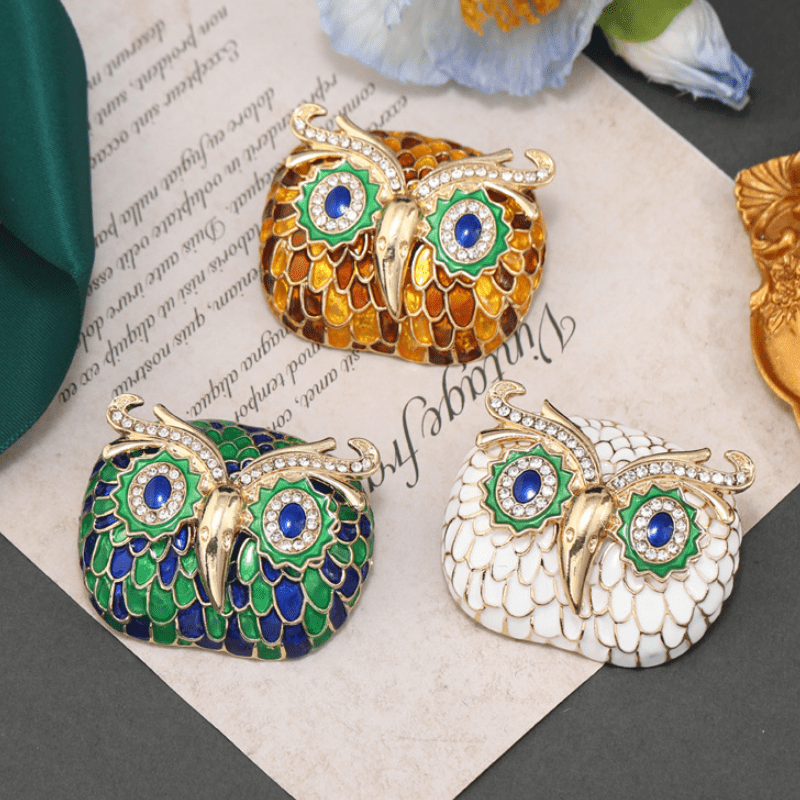 Vintage Owl Brooch Rhinestone Accents Animal-Shaped Pin for Women 4.5cm x 3.7cm