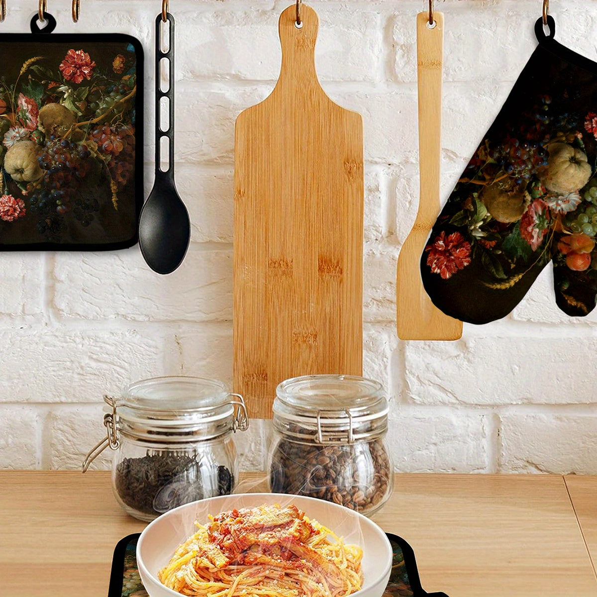 Insulated Kitchen Oven Gloves and Trivets Set Heat-Resistant Microwave Baking Oven Use