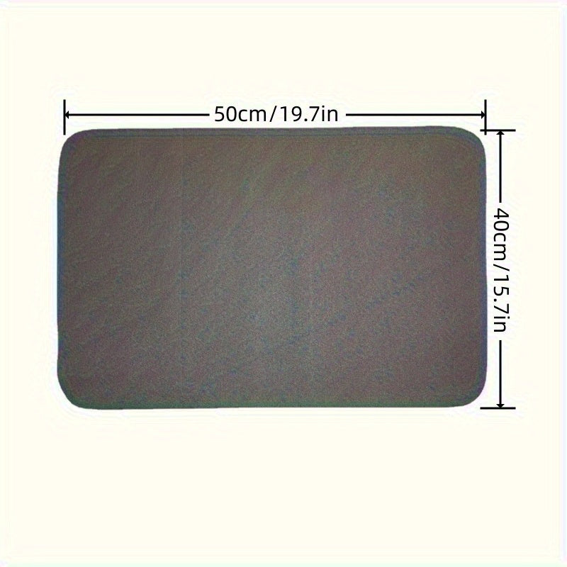 Эта премиальная резиновая подставка для сушки посуды размером 39,88 см x 50,04 см устойчива к нагреванию, обладает противоскользящими свойствами, впитывает влагу и скрывает пятна. Ее легко очищать и сливать воду, что делает ее незаменимой для ресторанов.