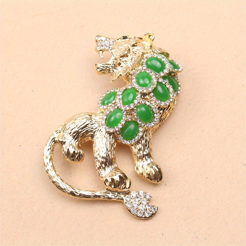 Vintage Enamel Lion Brooch for Men and Women Baroque Style Ornate Suit Jacket Accessory