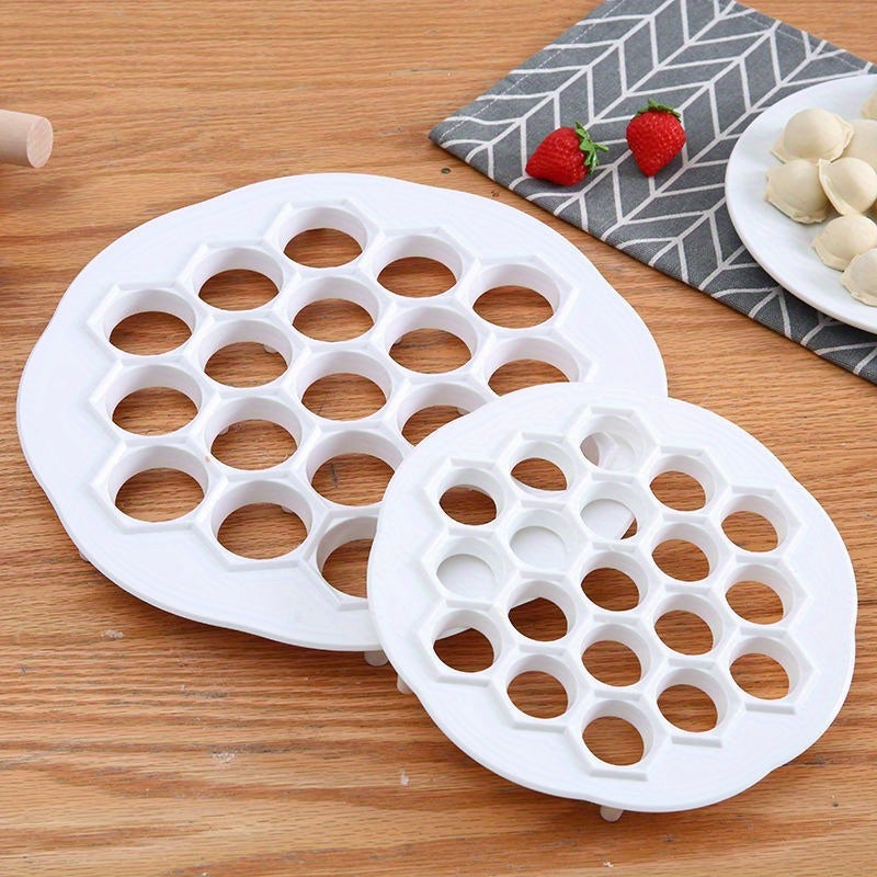19-Hole Plastic Ravioli and Dumpling Press Round Shape Manual Kitchen Tool