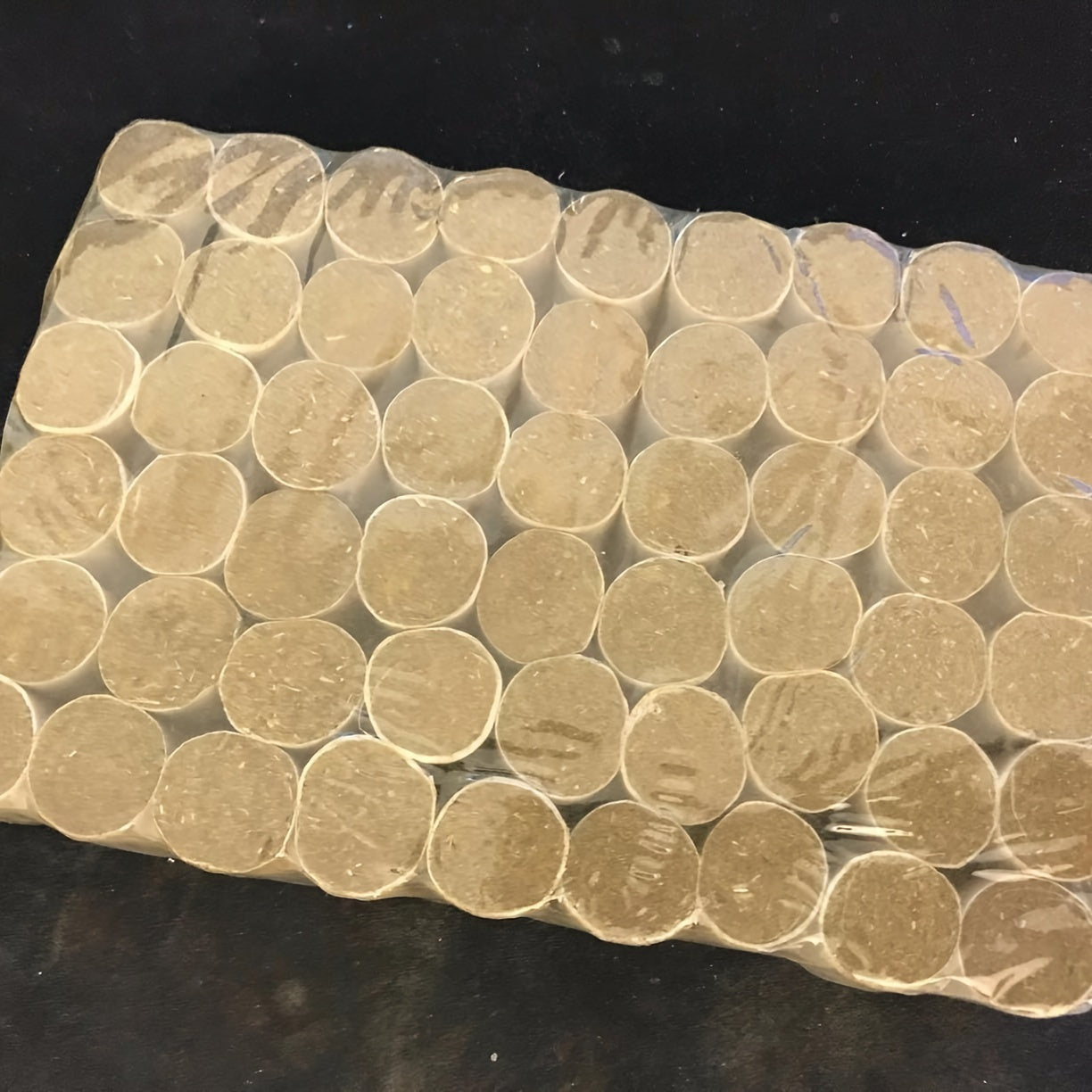 Natural Bees Smoke Granules for Calming Beehives 54 Pieces 1.78x2.67cm Beekeeping Supplies