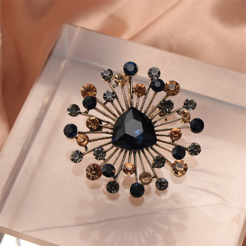 Elegant Water-Cut Rhinestone Flower Brooch for Women